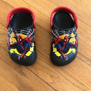 spiderman light up crocs